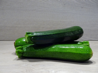 Zucchetti grün